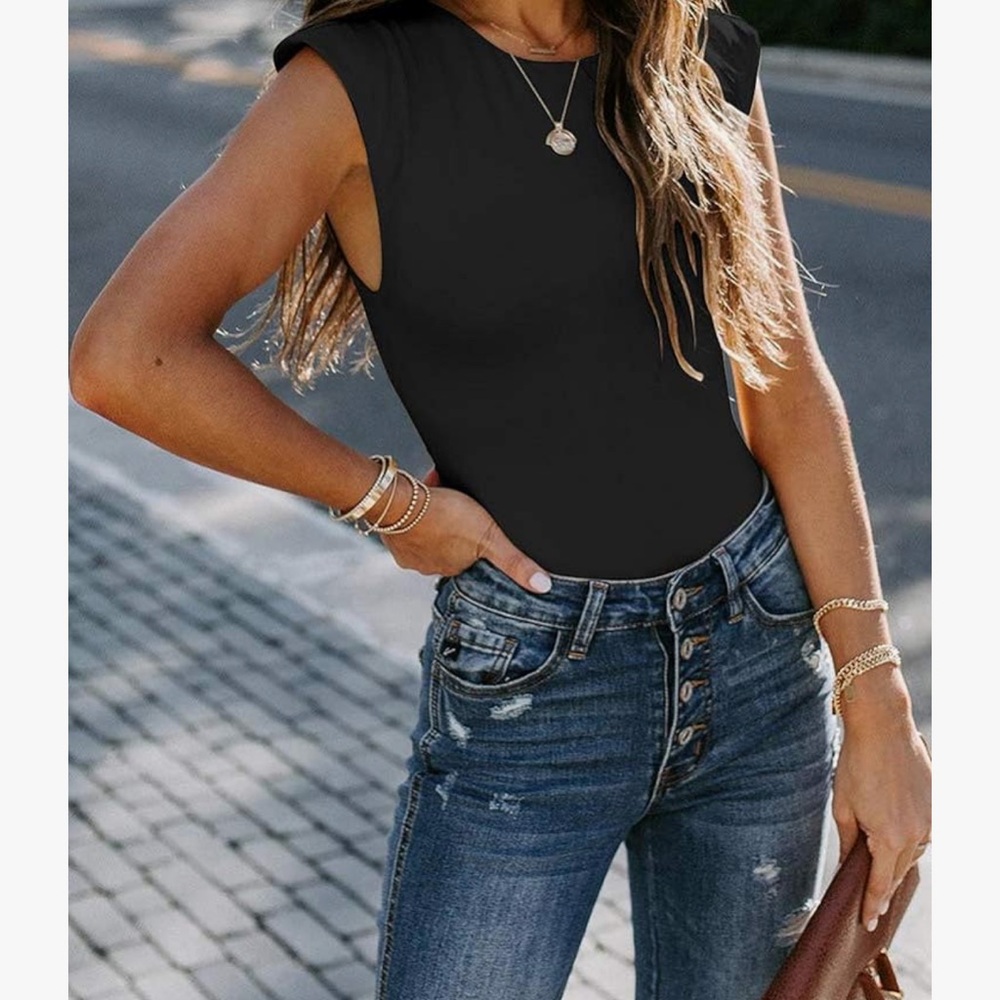 Reoria Elegant Black Sleeveless Bodysuit